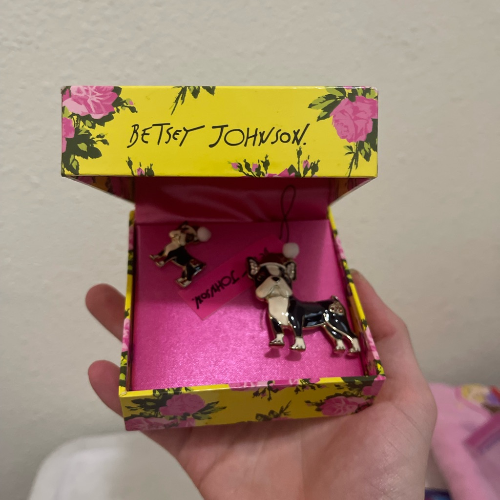 Betsey Johnson Santa Bull Dog Pin And Brooch Set Nib 30$